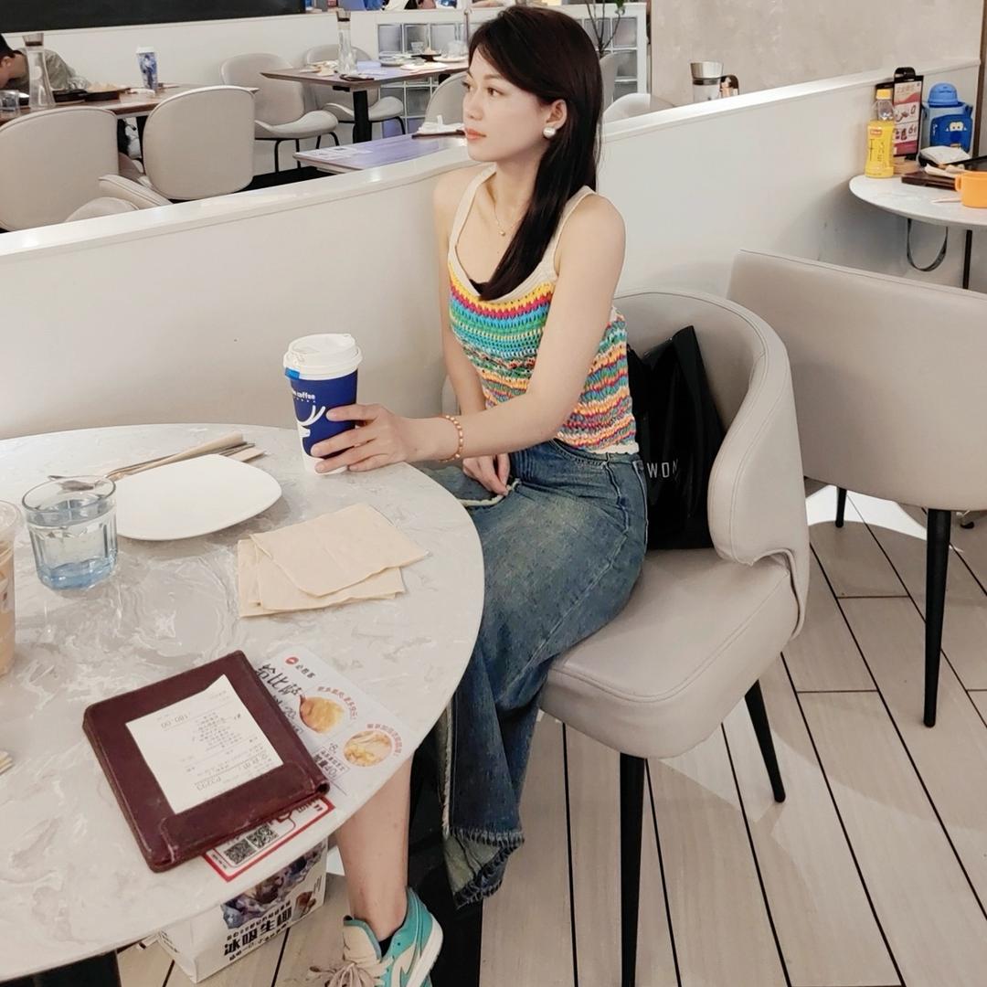 南宁市、新和平女装批发《女王》