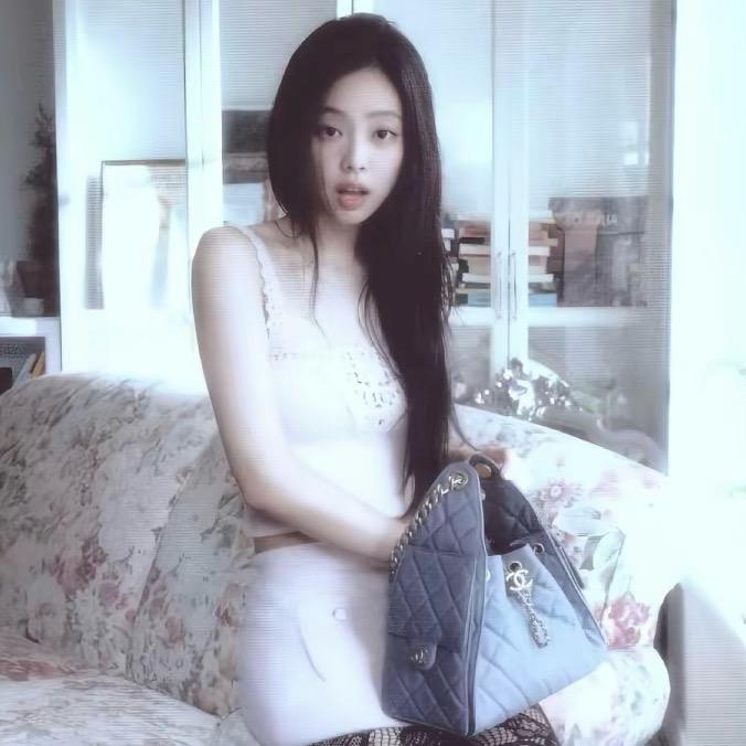 滚一边儿去
