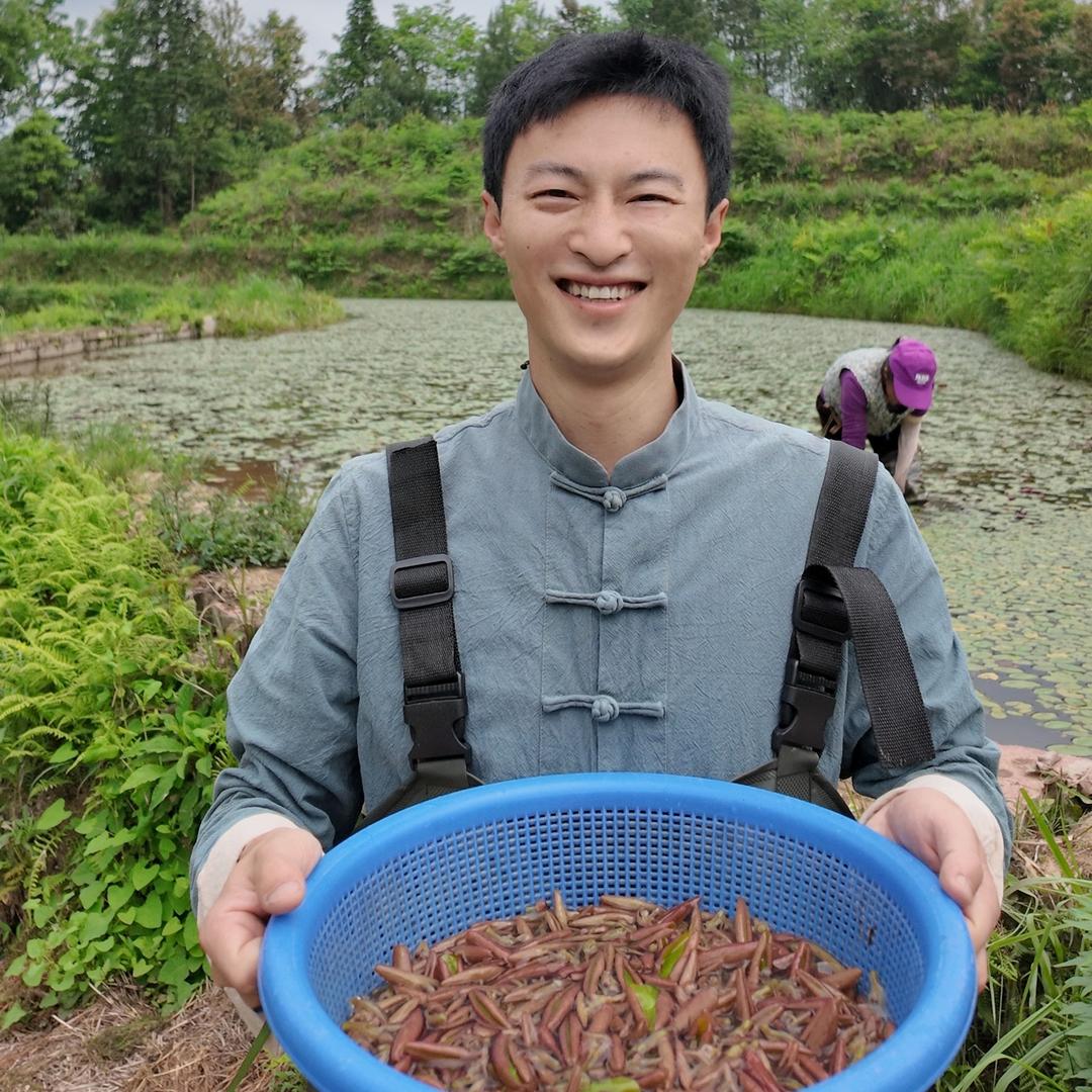 小何在农村