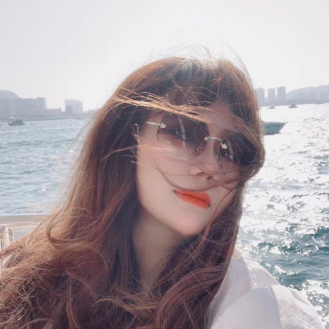 嘴甜心硬的Jenny