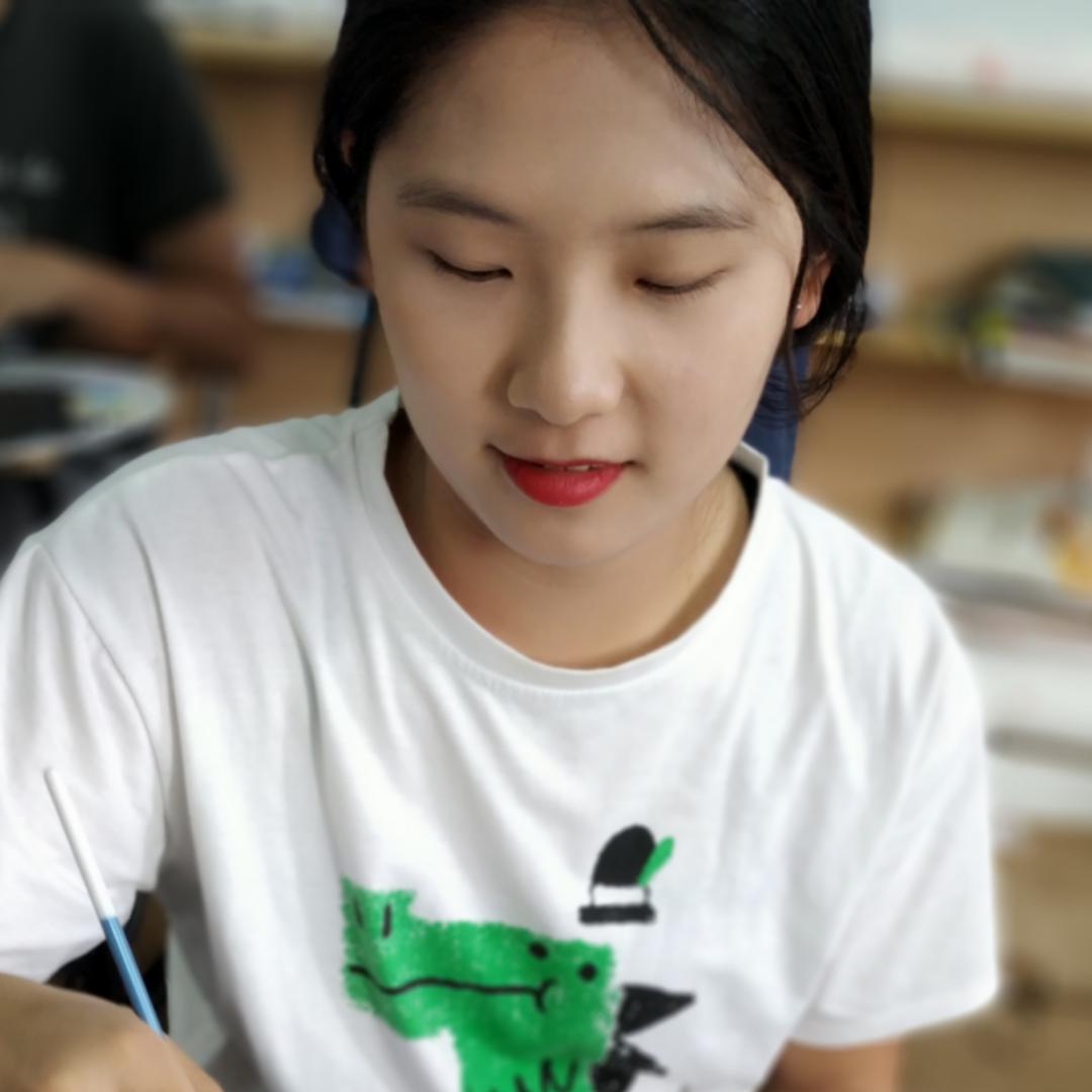 小彩儿的孕期穿搭