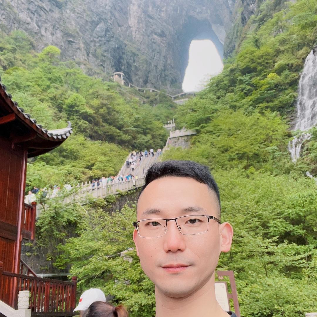 友鹏名🚗   刘峰