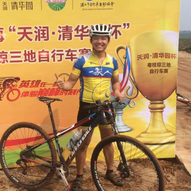 一家人单车