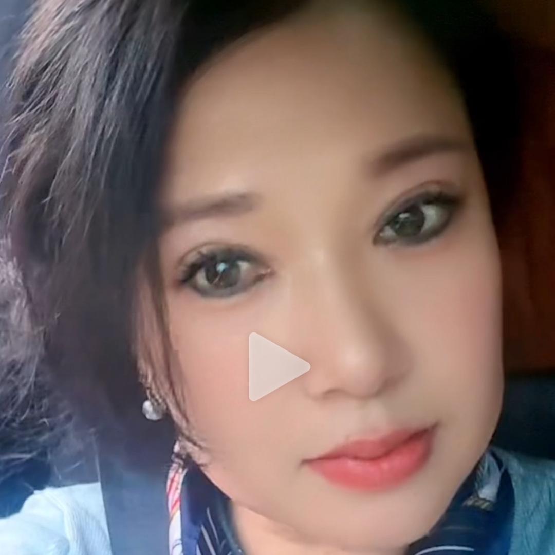 杨洋得意.