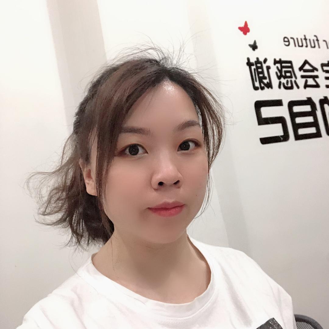 莉莉