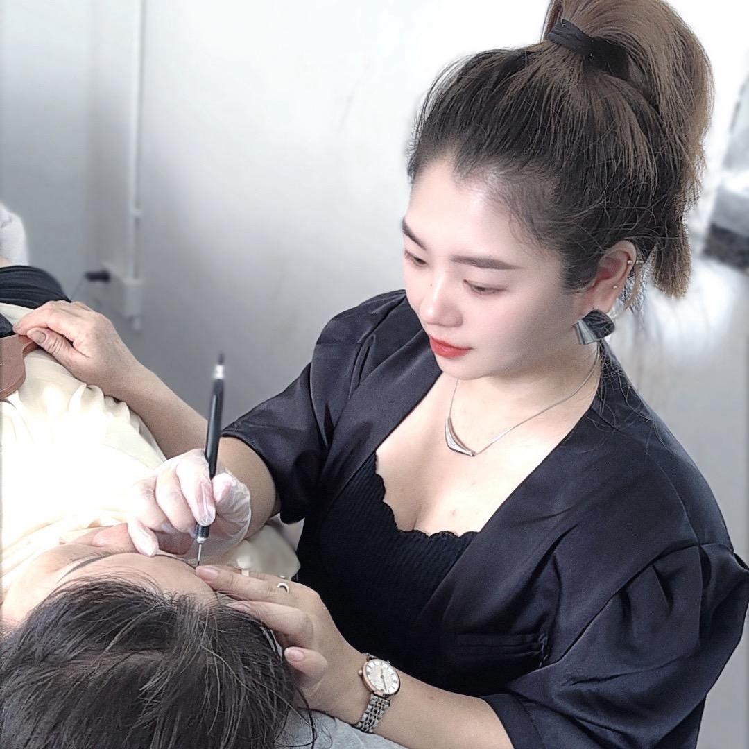 花都眉形设计CC