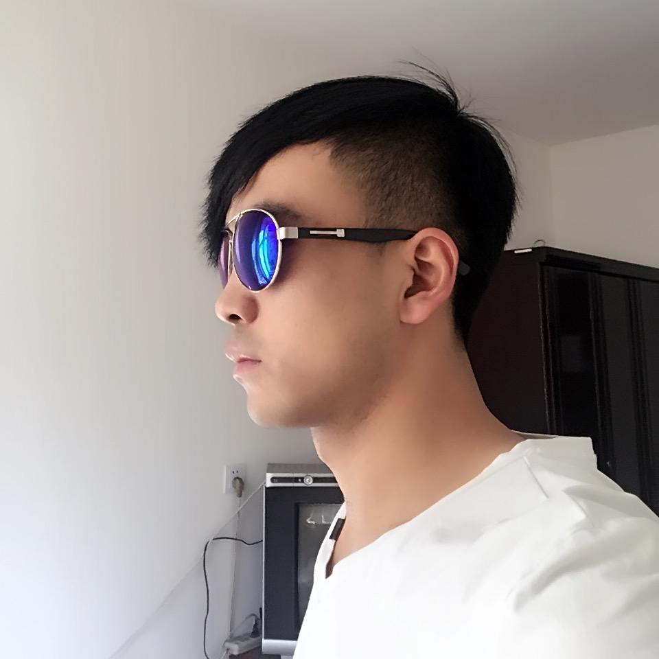 任天行。