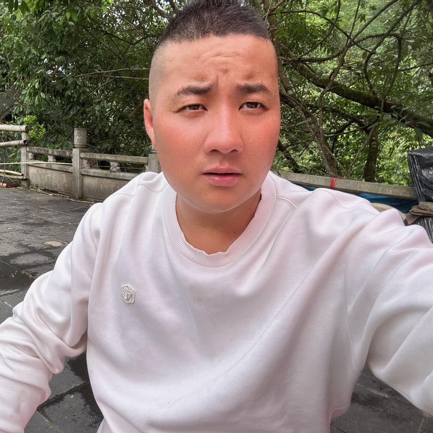 龙陵小张哥顺辉瓷砖瓷瓦