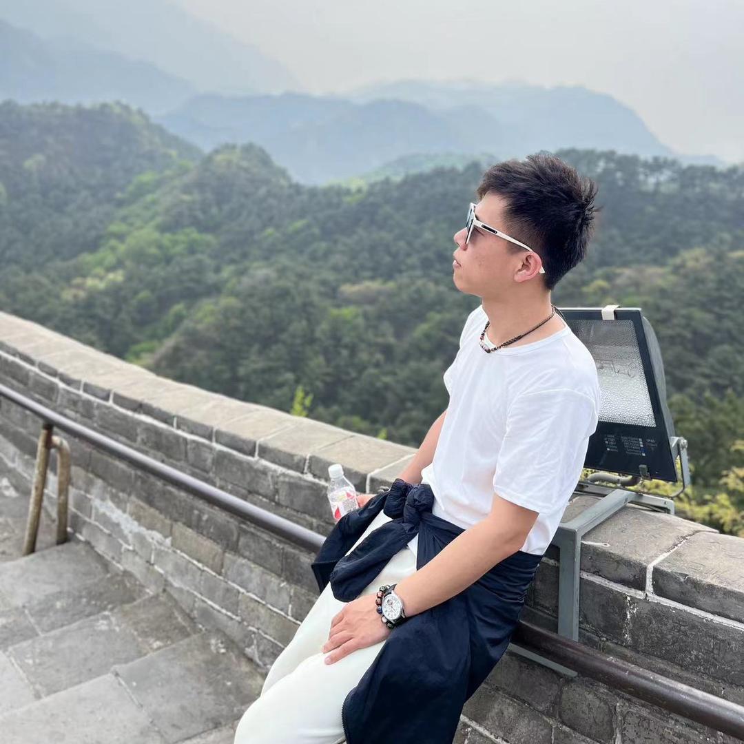 启凡爱嚎