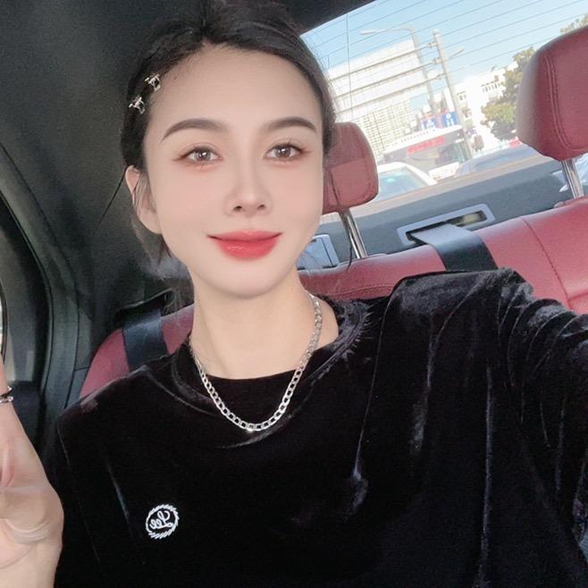 婷婷.