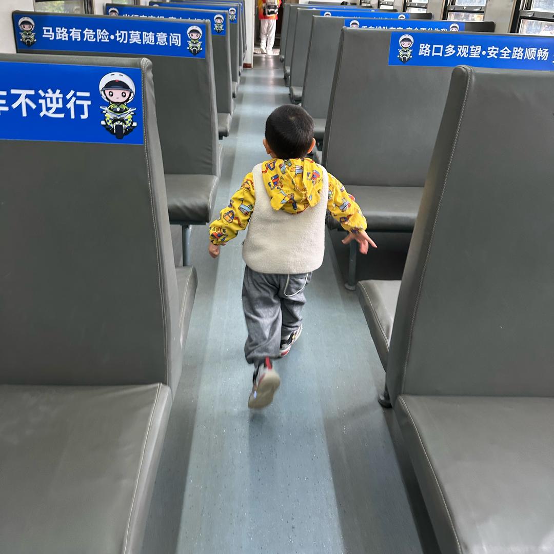 一只小鱼仔