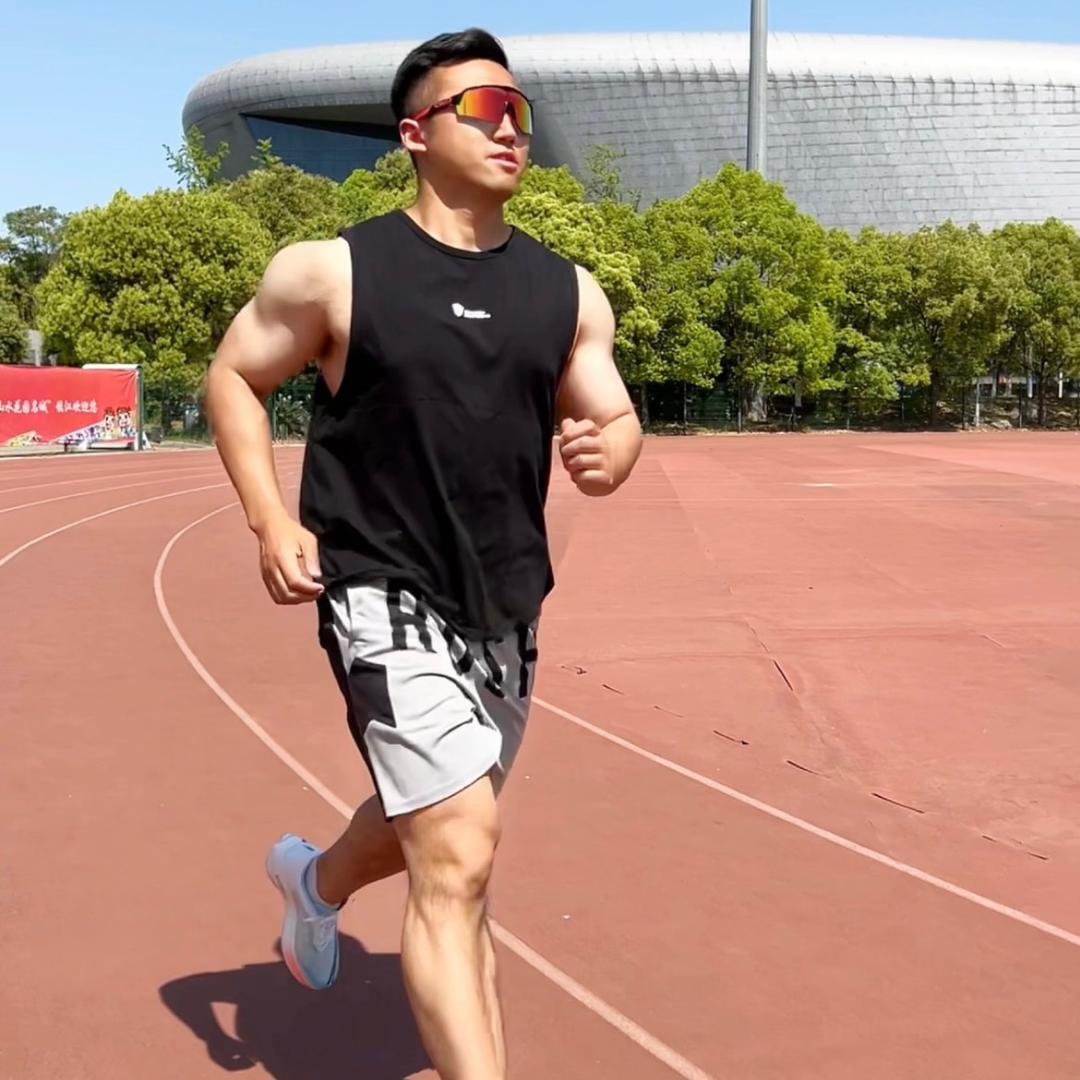 教体育的季老师