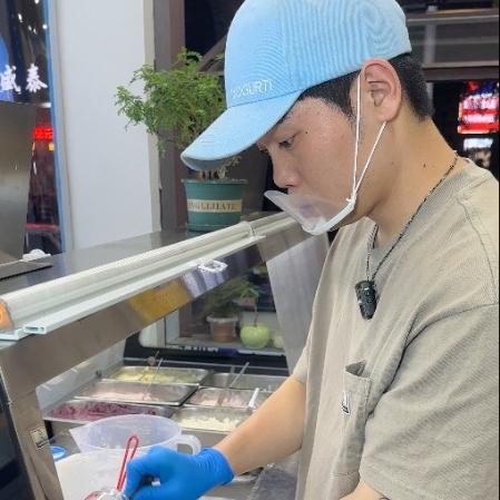 小帅酸奶店