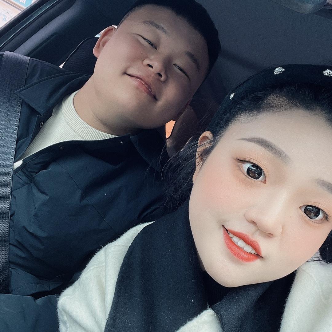 梁.文文