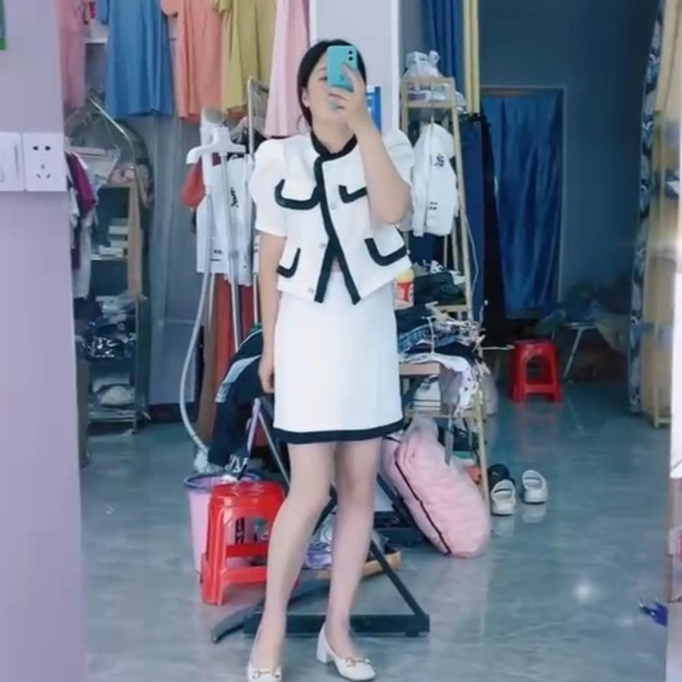 虞城稍岗欧尚女装1