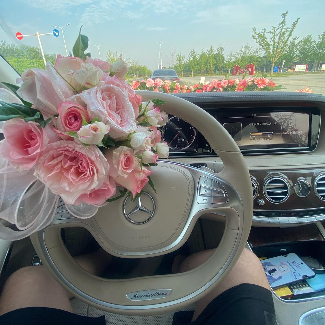 一杆到顶台球俱乐部