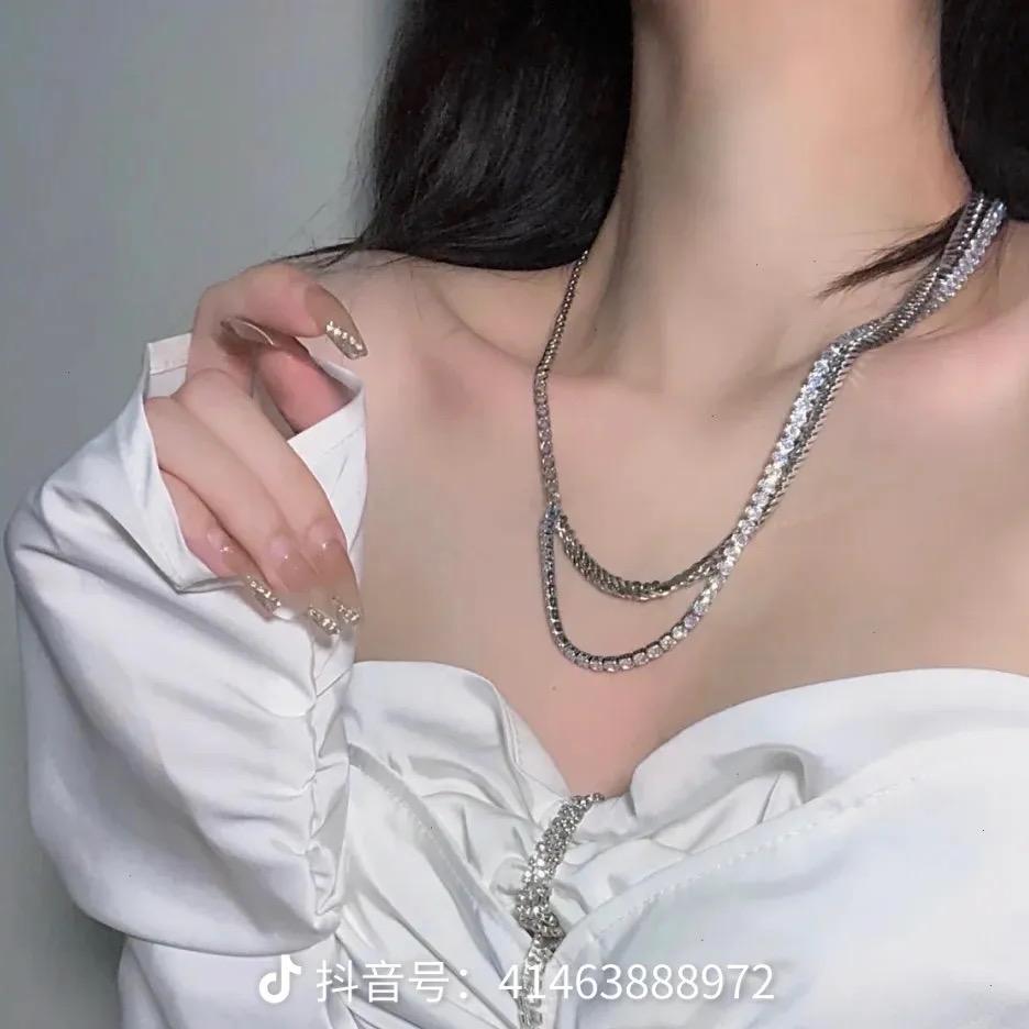 苏叶轻奢饰品