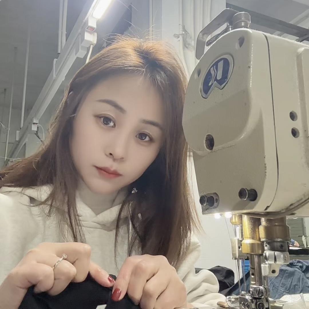 搭小麦女装工厂店