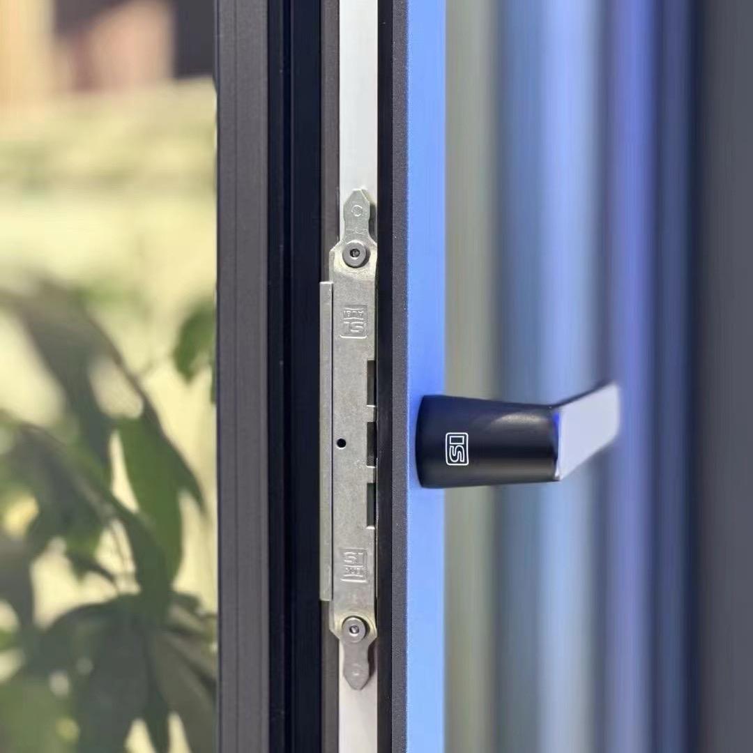 @辉哥（一米阳光系统门窗）