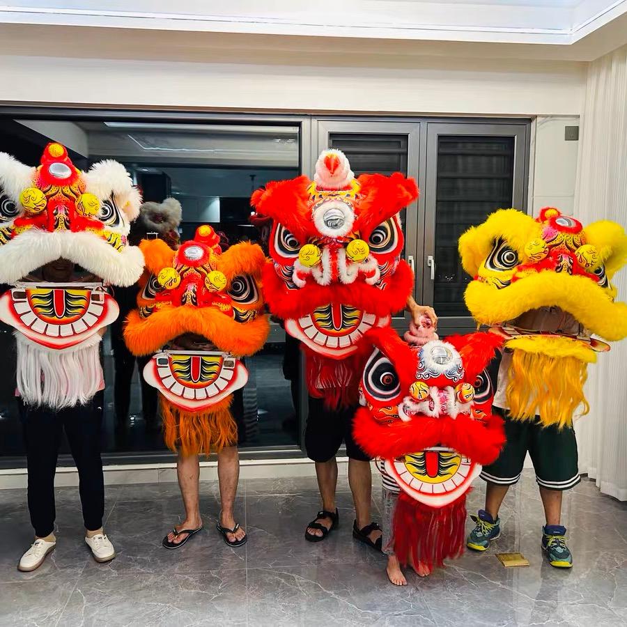 商贸城社火乐器演出服批发