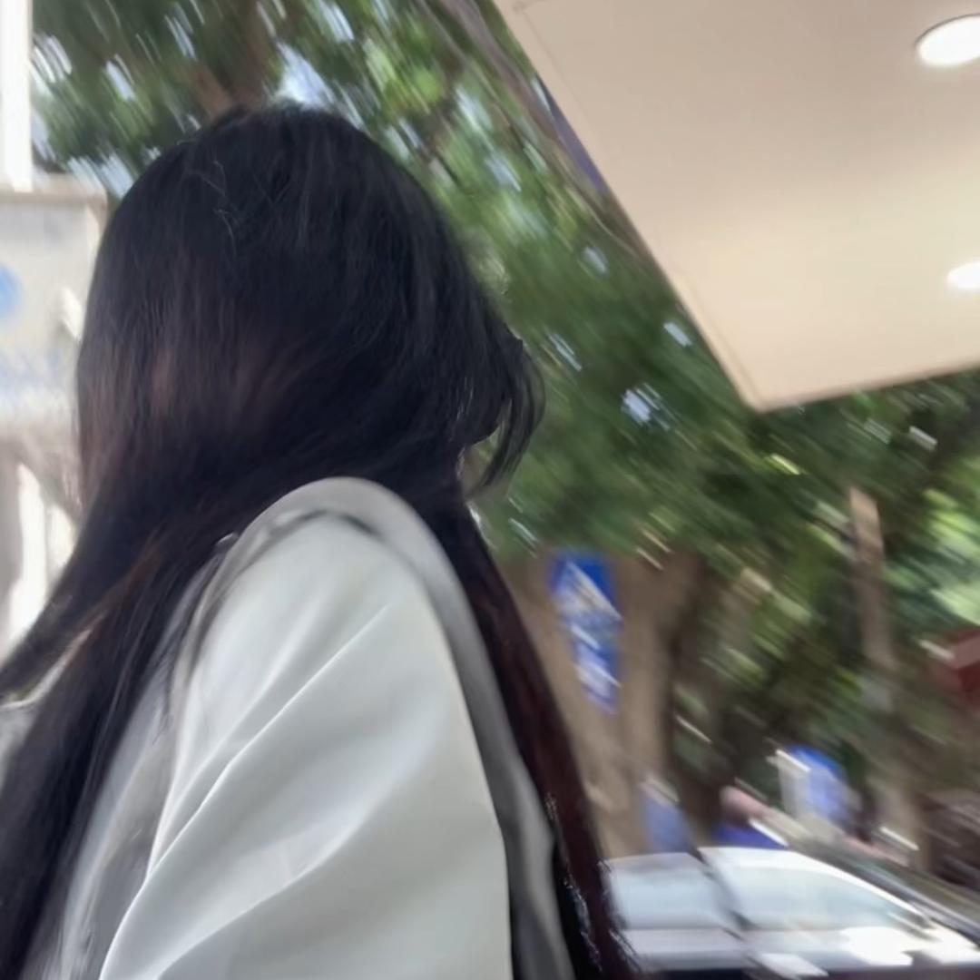 被月亮收买