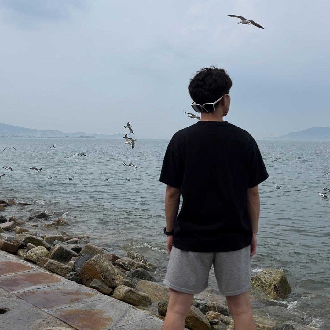 爱吃烧烤.