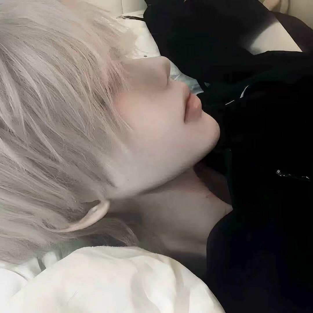 ʜᴀᴘᴘʏ̆̈ つ♡⊂XH