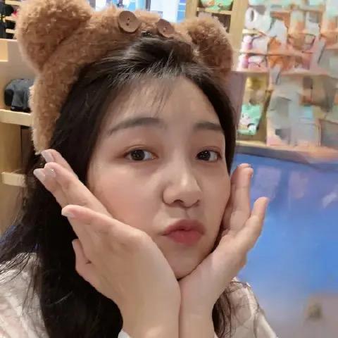 不吃青椒的郭墨墨°