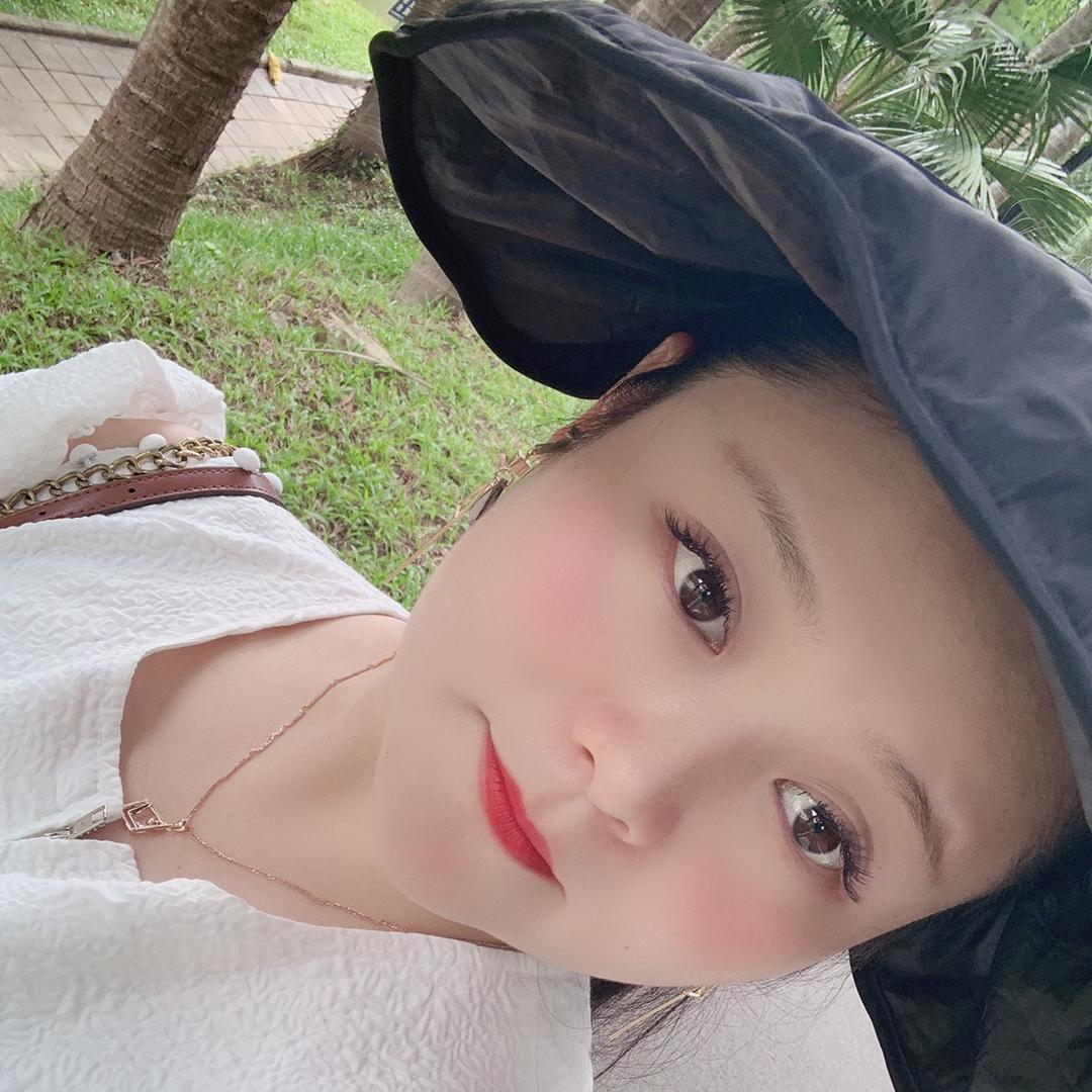 爱皱眉头的小苏