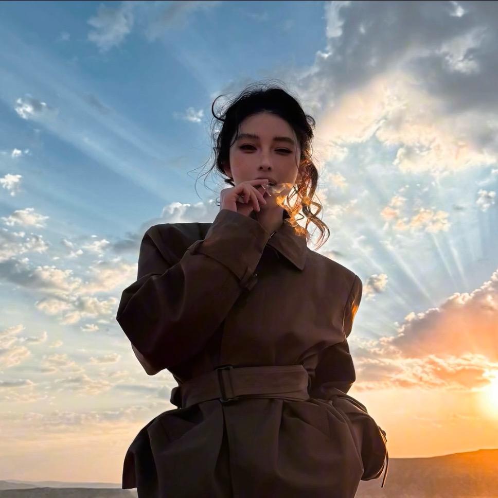 略略今天穿什么