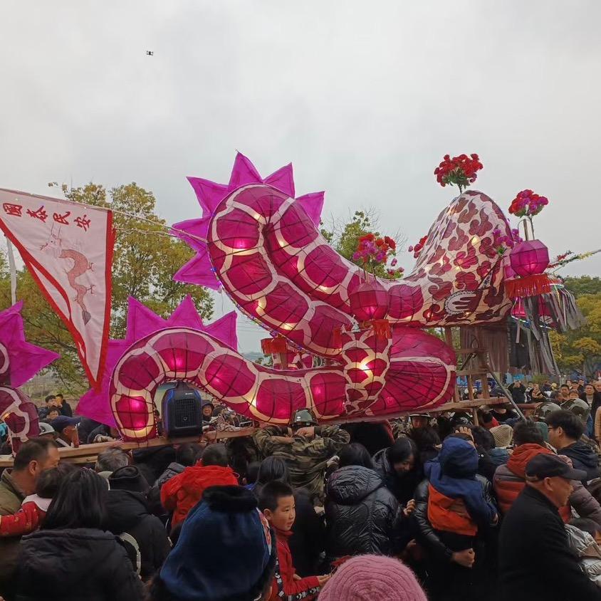 慕东方马跃