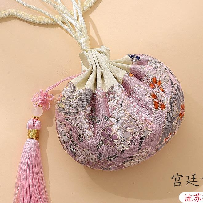 草本香囊