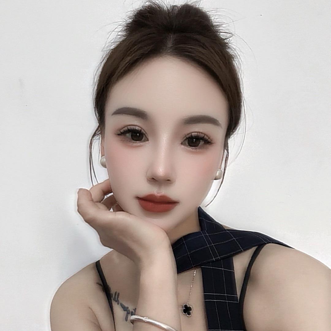 爱笑的小女人