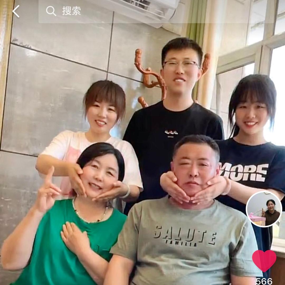 李芳爸爸