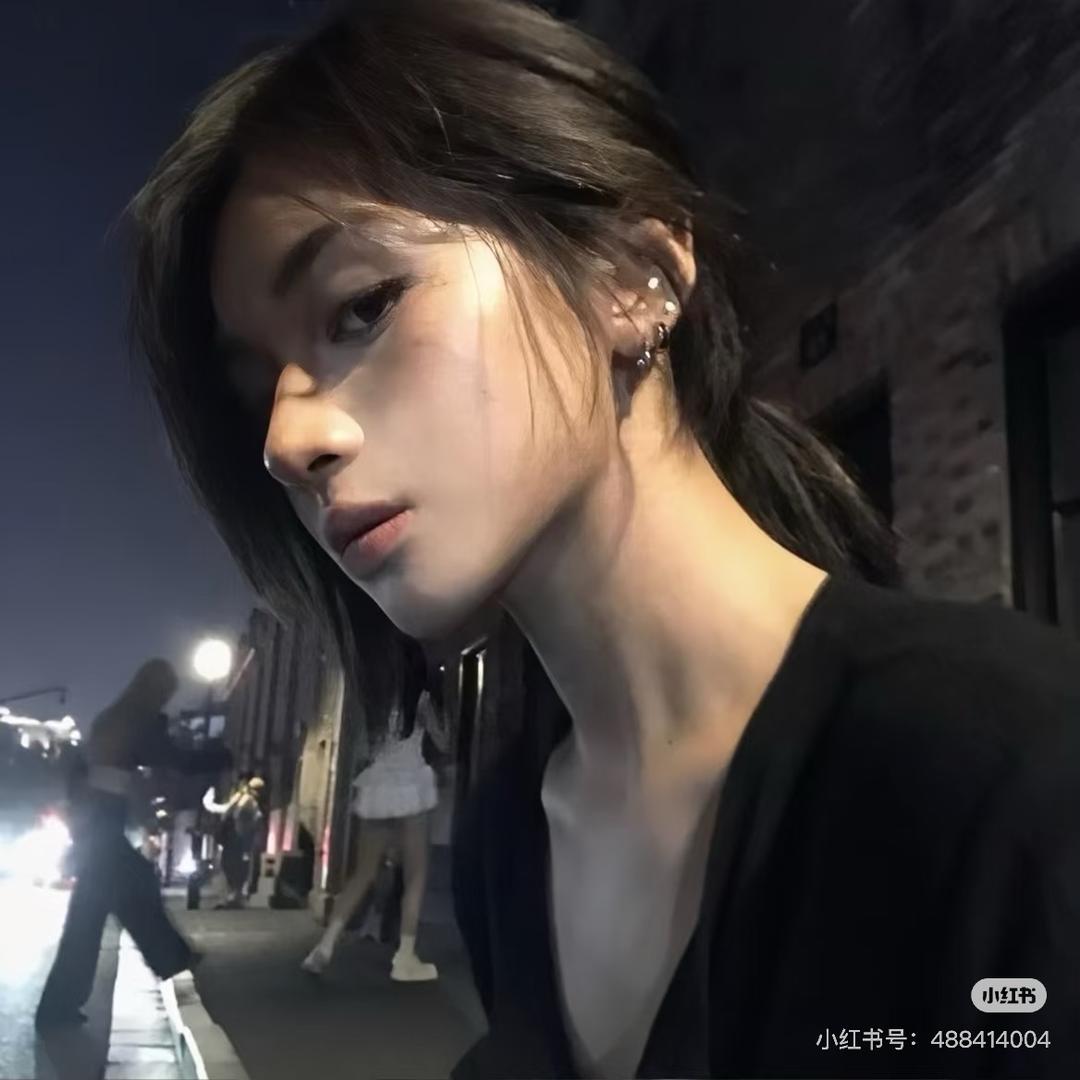 怡宝矿泉水^.