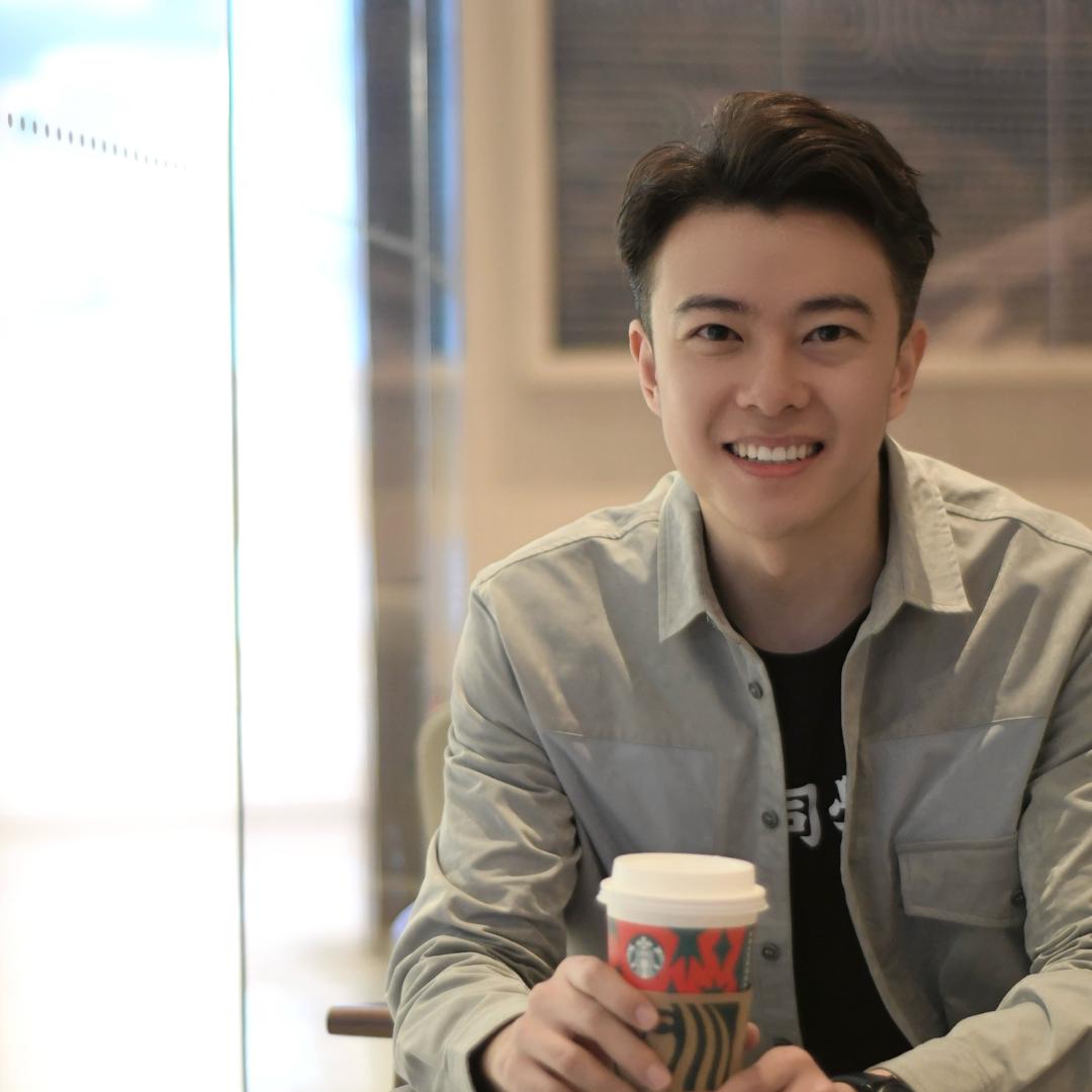 田鑫𝑯𝒐𝒏𝒆𝒚🍀