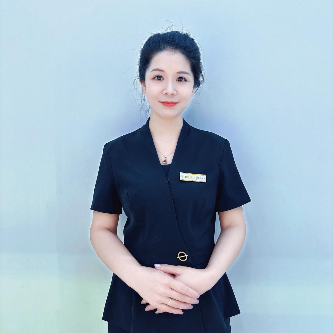 廉江御锦黄金珠宝顾问秀梅