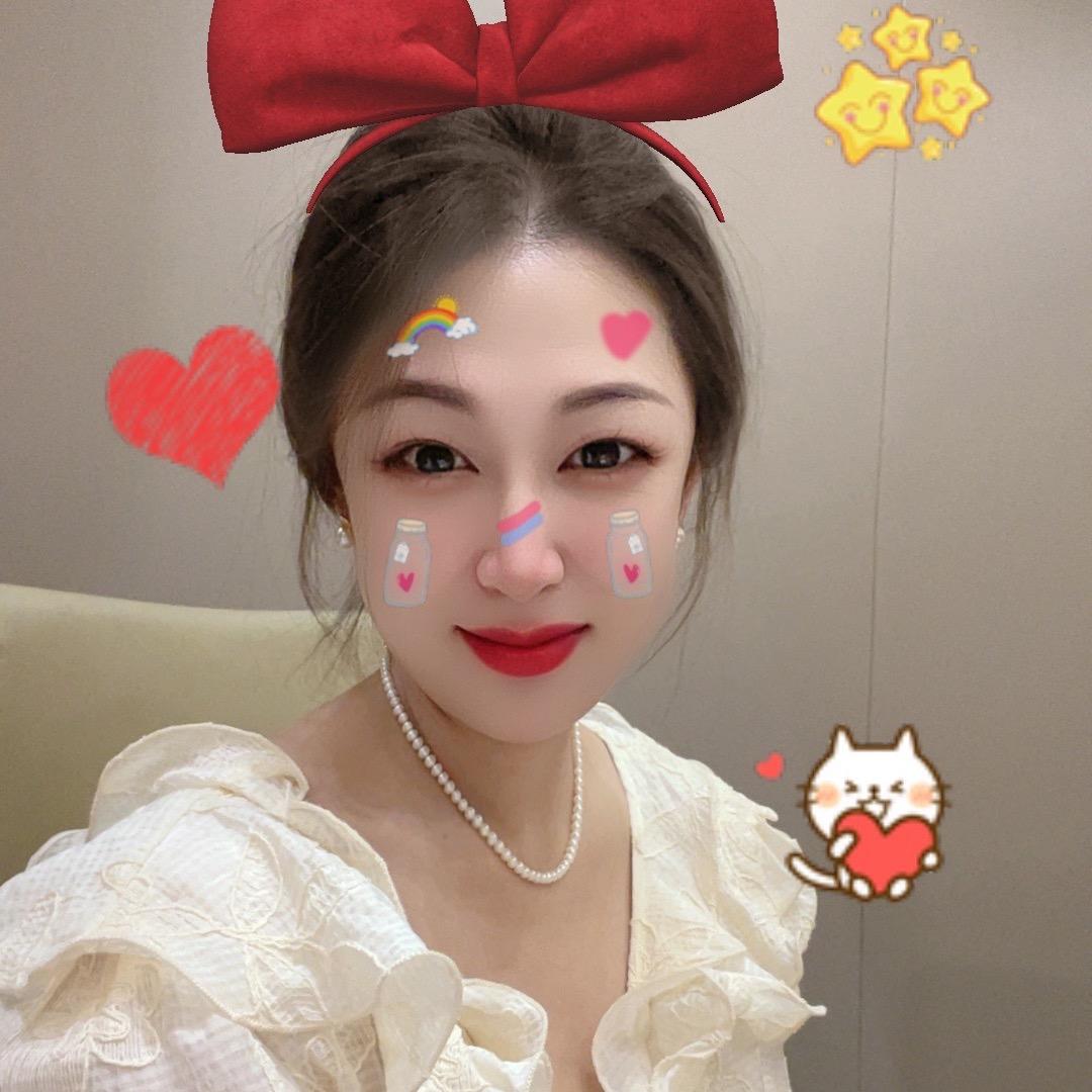 眼里长着太阳，笑里全是坦荡