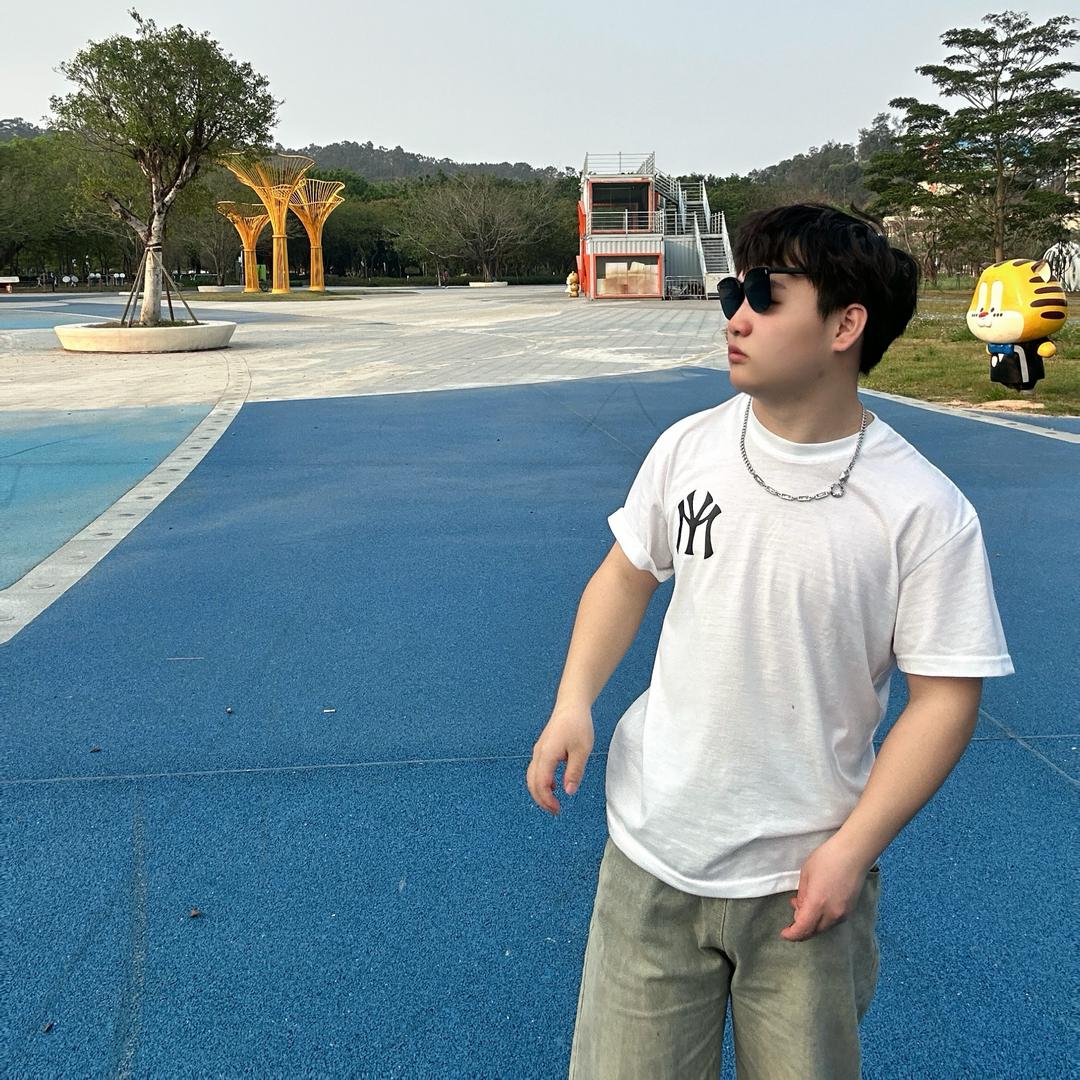 子君😅
