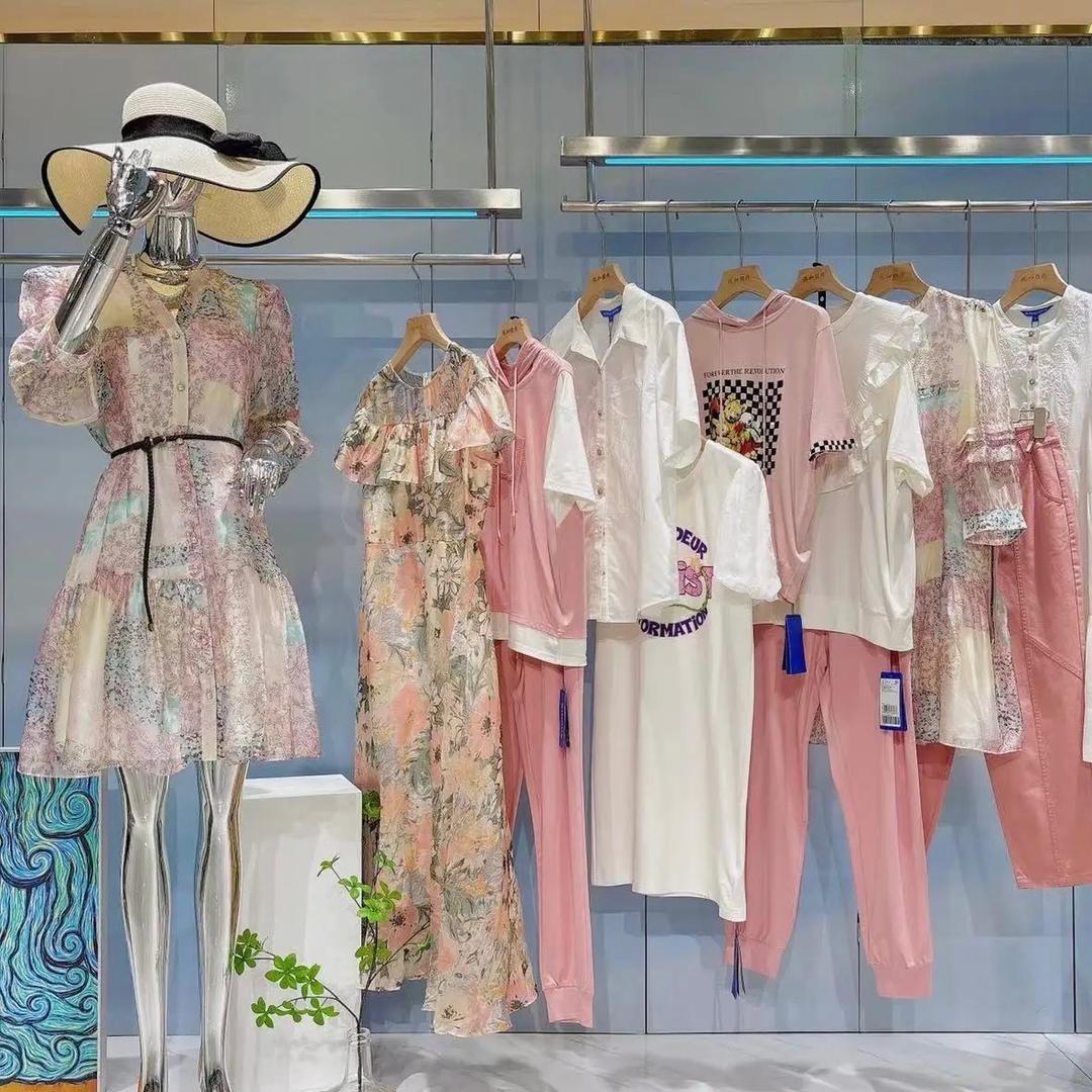 衣雅🍷轻奢女装折扣店