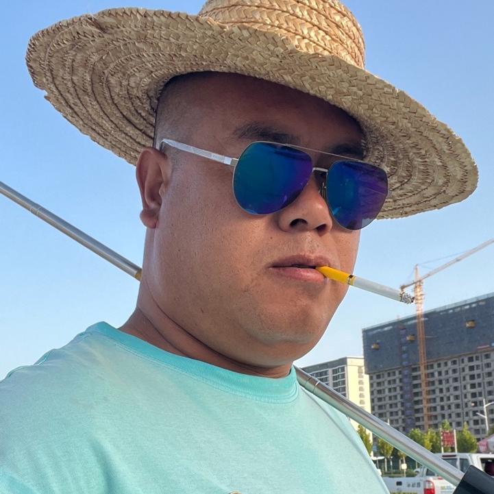 亿狮驾校的（草帽谭教练）