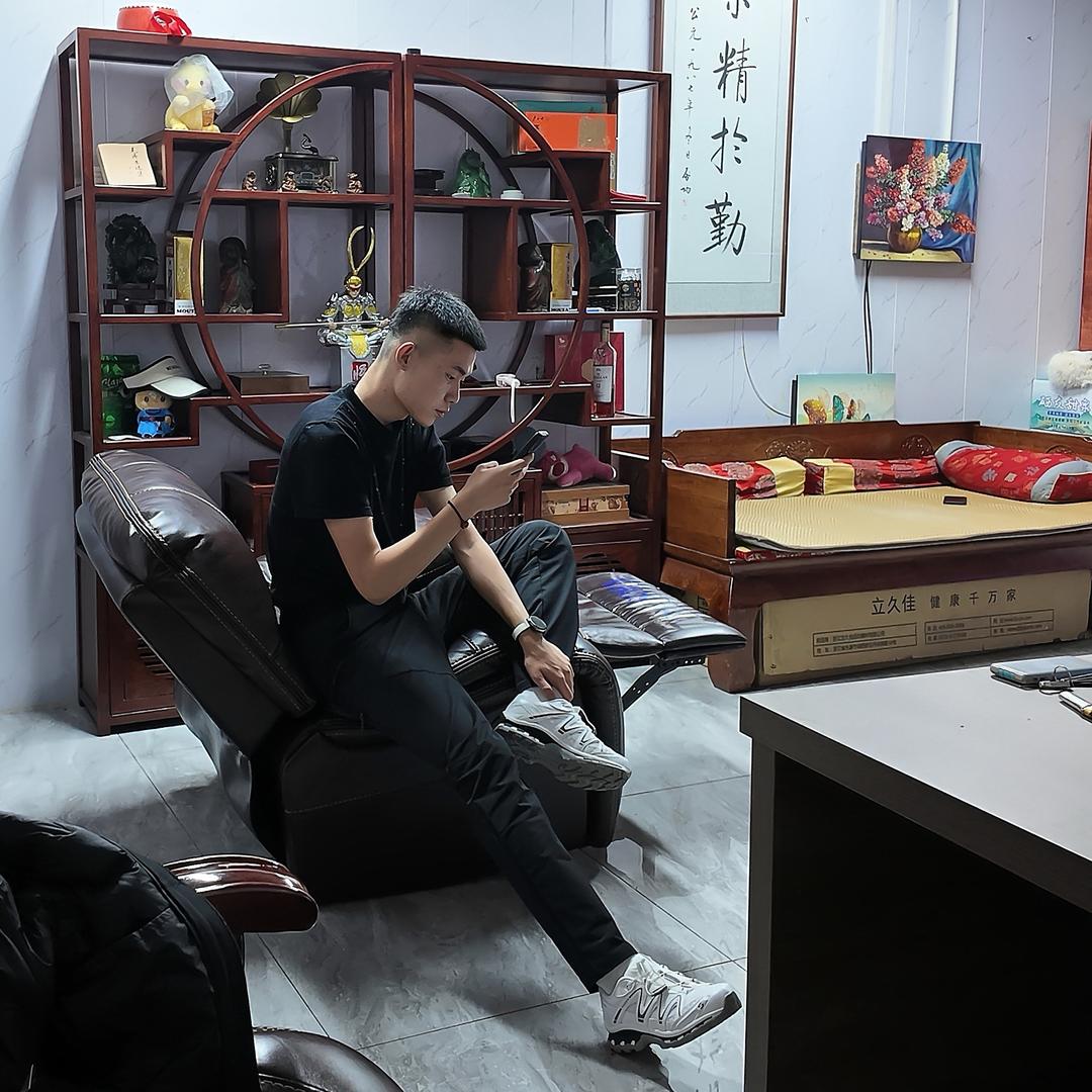 安龙·