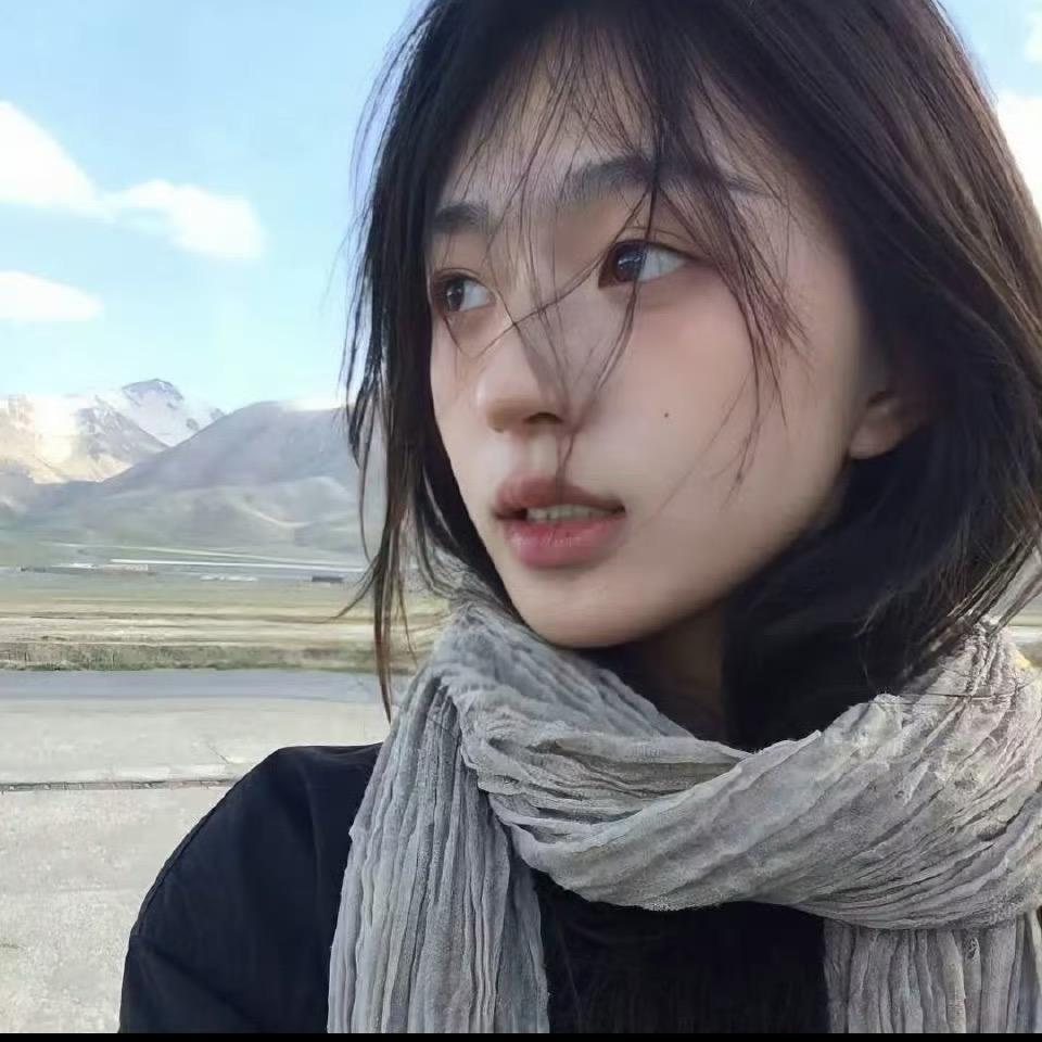 小露.