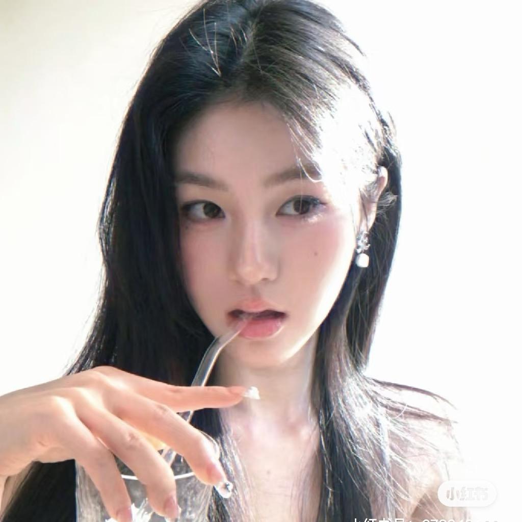 周周🎀