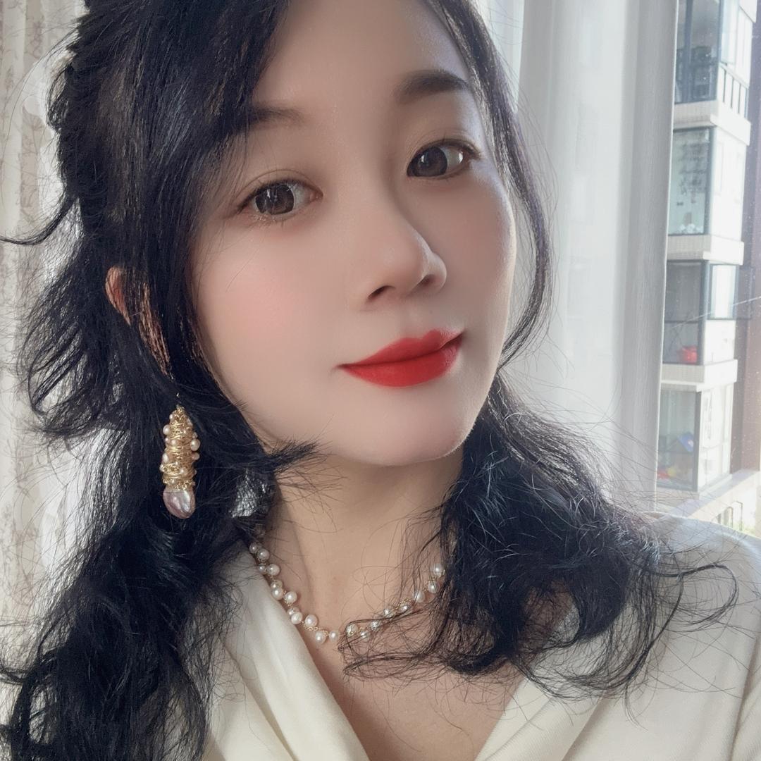东莞市永富硅胶辅材何小姐