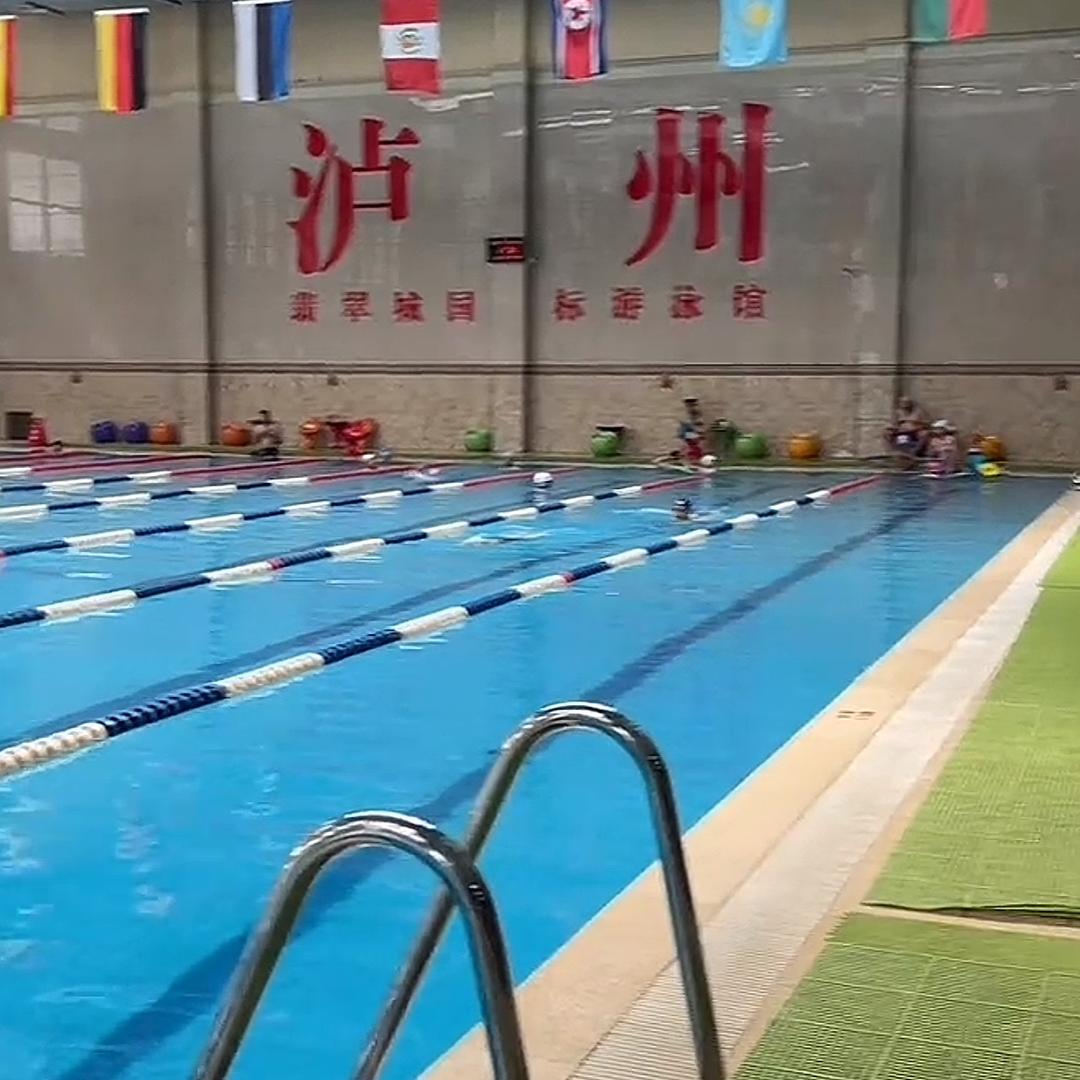 翡翠城游泳健身-张经理