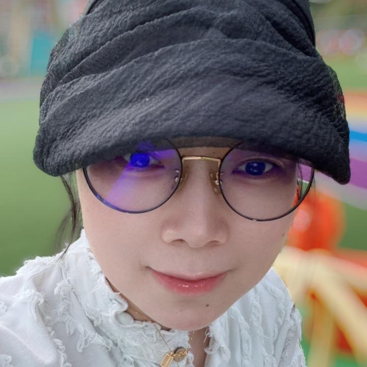 瑾漂亮私服