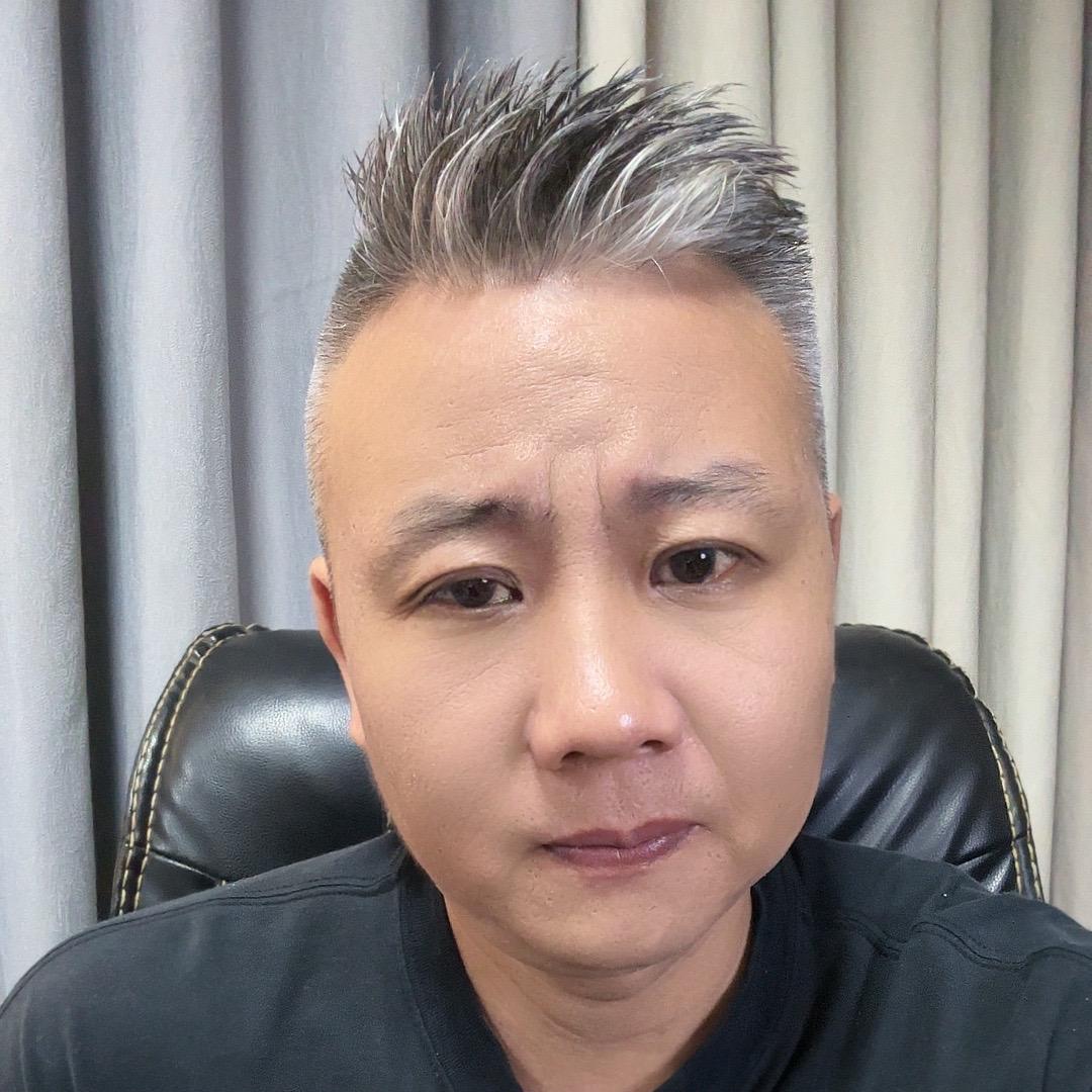 我是董先生
