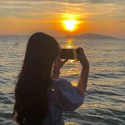 浅浅的微笑😘