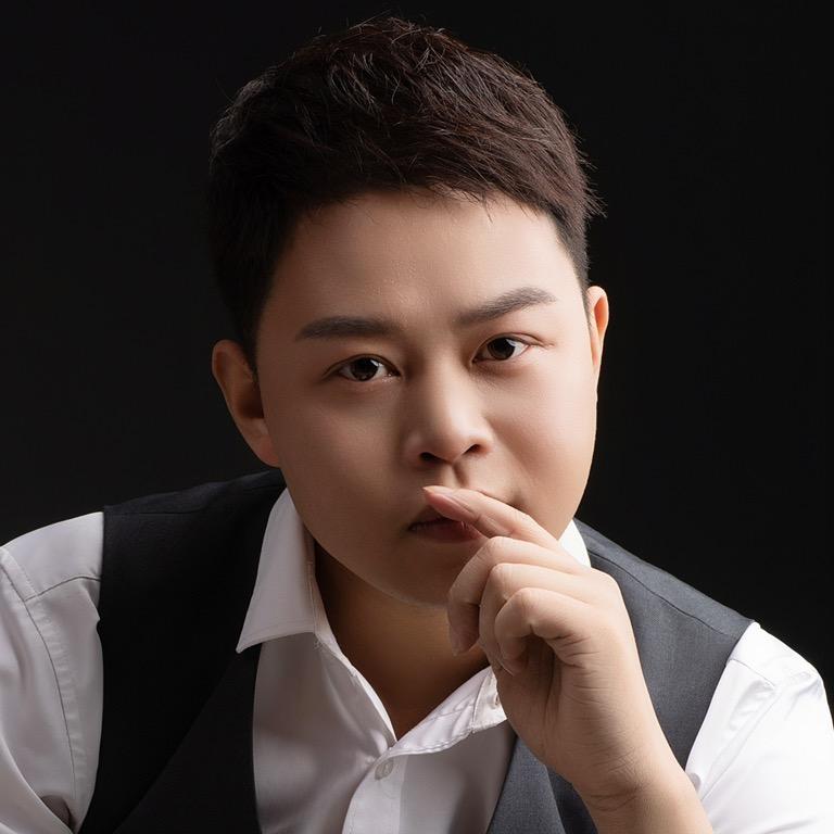 YJ阿港时尚定制